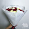 Букет из 25 красных и белых роз