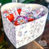 Kinder продукция в коробке в форме сердца